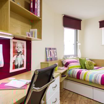 Silver Studio - Image 1